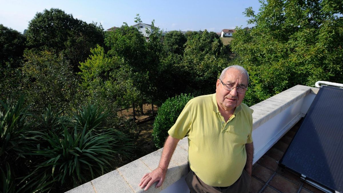 Manuel Villa, en su casa de Valdesoto.