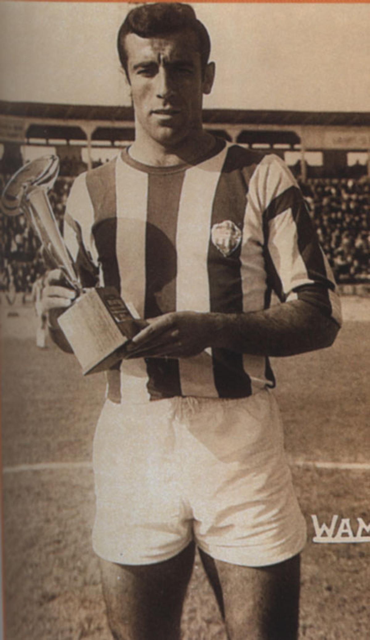 Tobalo, durante su etapa en el CD Castellón.