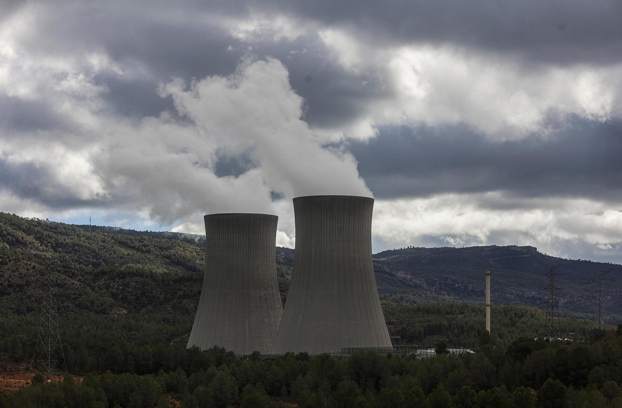 Archivo - La central nuclear de Cofrentes, en una imagen de archivo