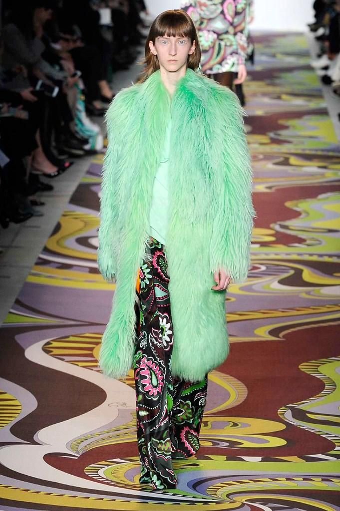 Los tejidos, con textura: Emilio Pucci - Milán - Mujer - Otoño-Invierno 2017-2018 43