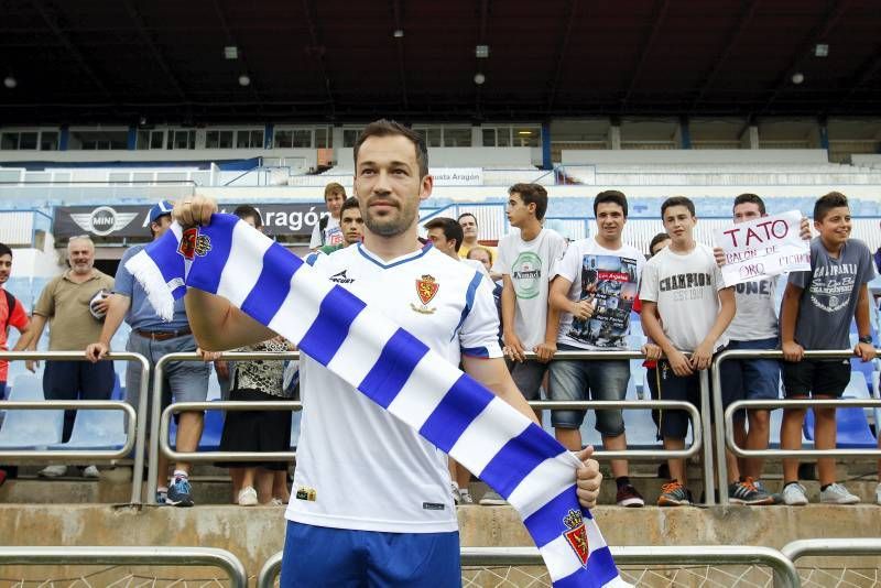 Presentación de Tato con el Real Zaragoza