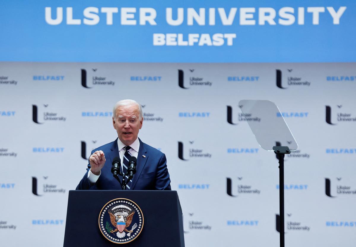 Biden insta a posar fi al bloqueig polític a Irlanda del Nord