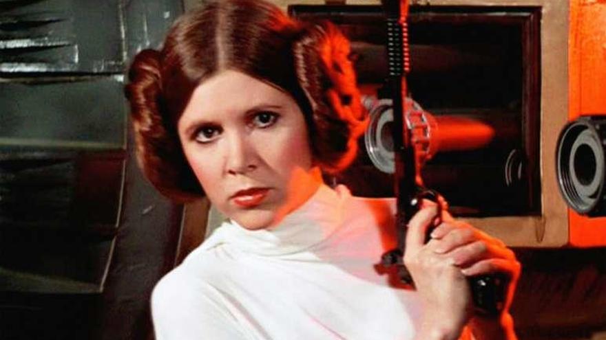 La actriz Carrie Fisher caracterizada de Princesa Leia.