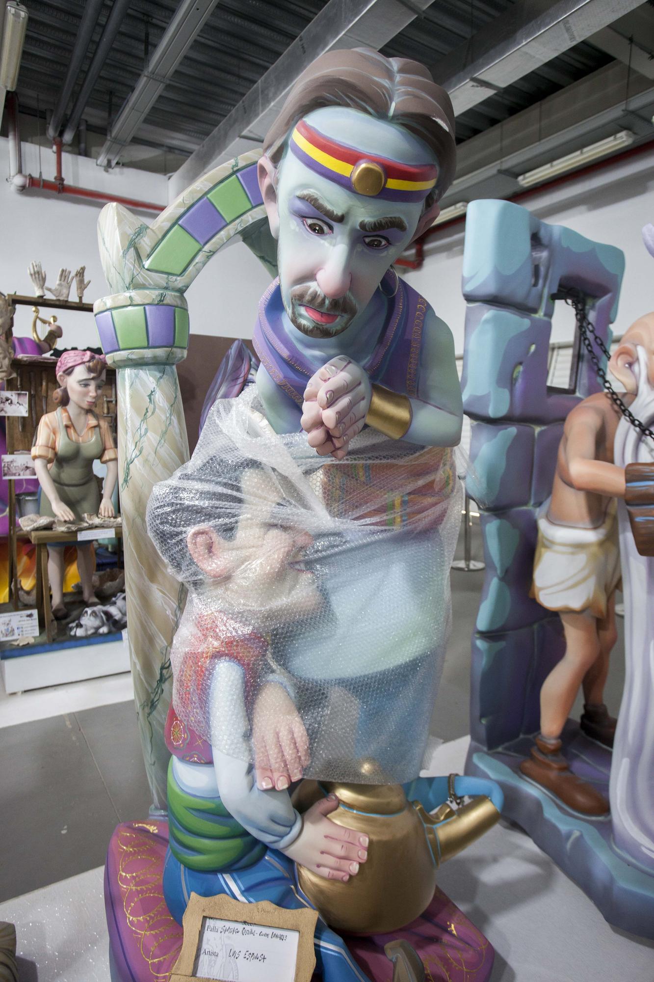 Fallas 2021. La actualidad en una Exposición del Ninot de dos años