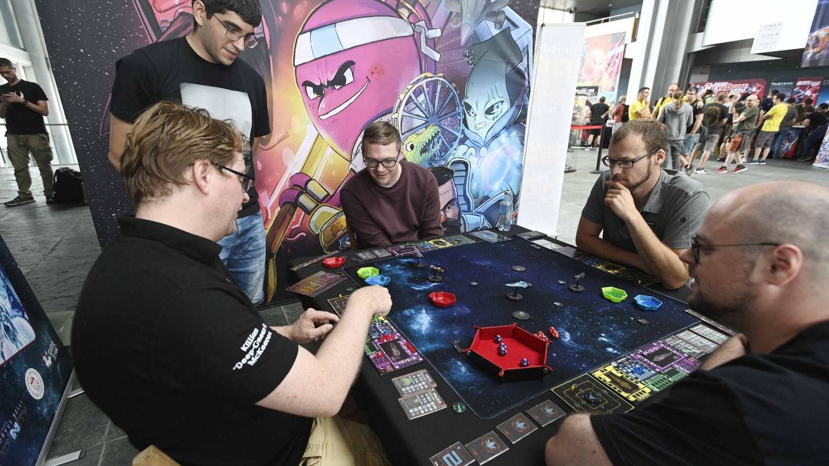 Jugadores de Infinity, ayer en el Auditorio Mar de Vigo.