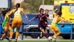 Alba Redondo, en acción contra el Betis