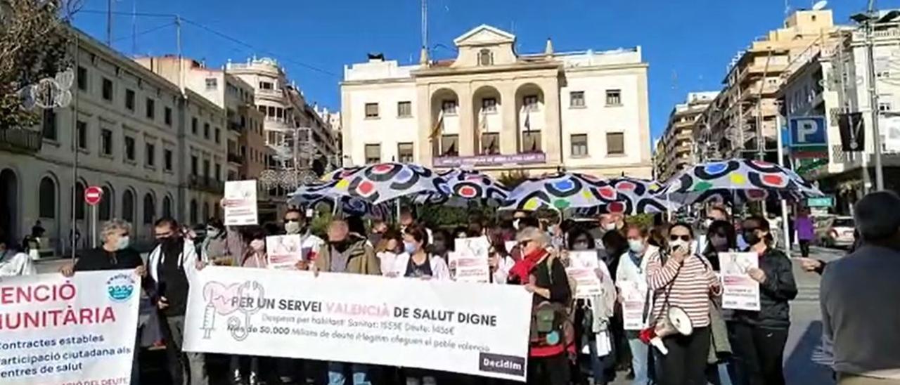 Protesta a favor Atención Primaria en Sanidad en la Plaza de la Montañeta