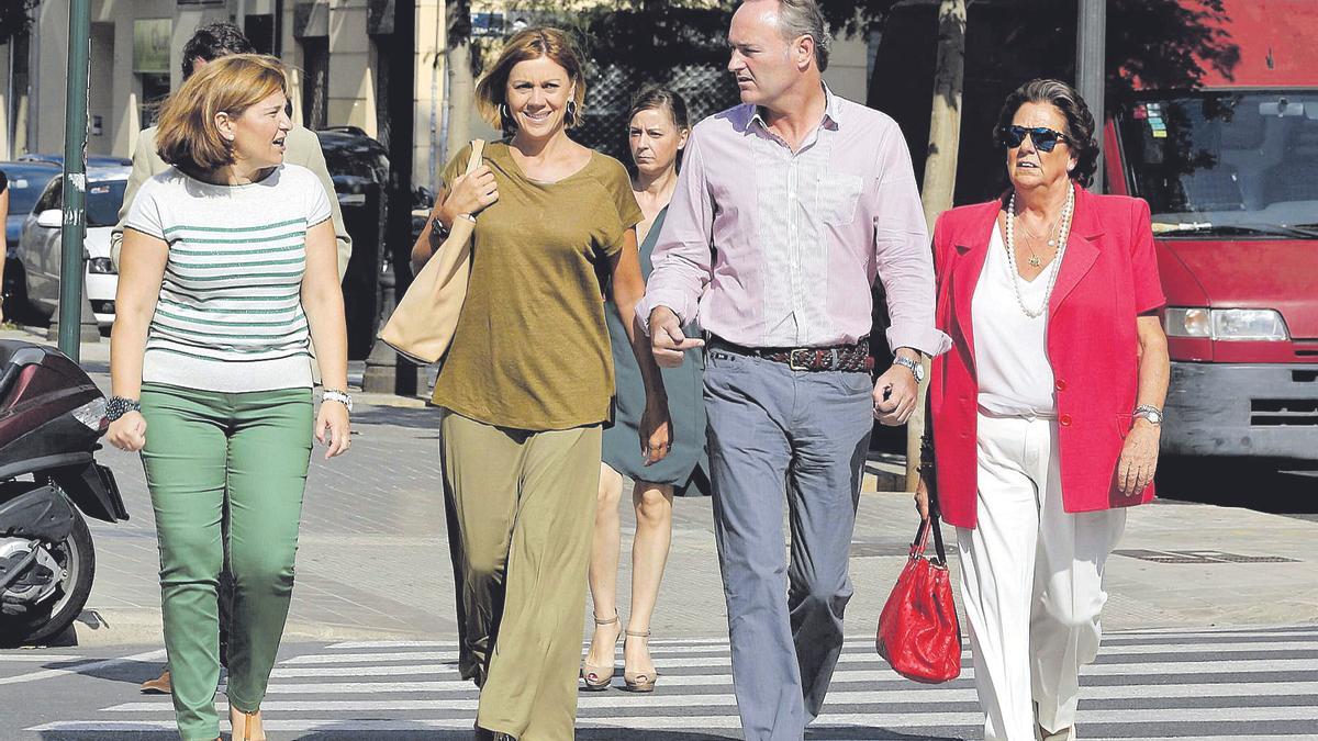 Isabel Bonig, Dolores de Cospedal, Alberto Fabra y Rita Barberá el 28 de julio de 2015, cuando es nombrada presidenta del PPCV.