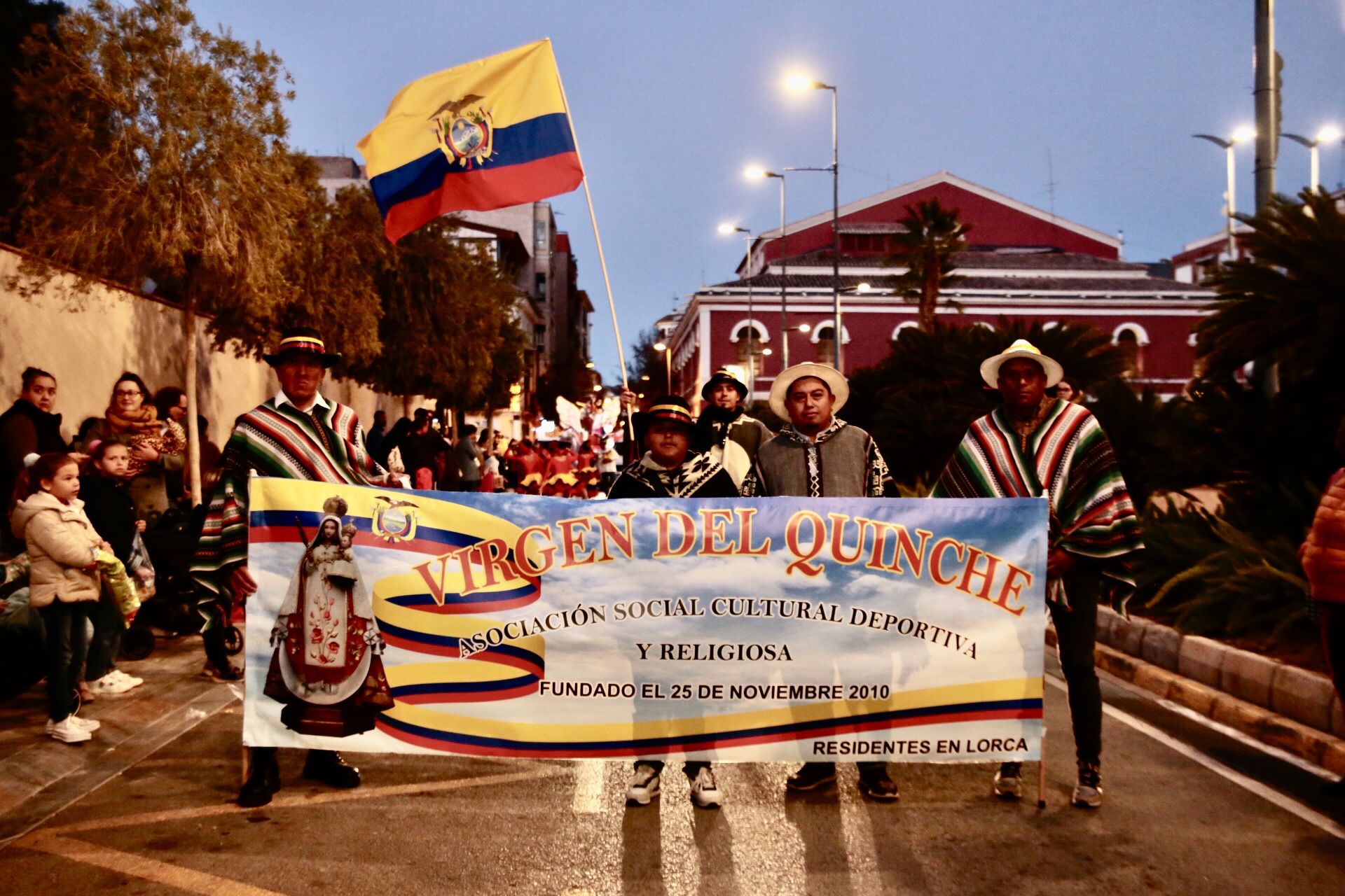 Miles de personas disfrutan del Carnaval en las calles de Lorca