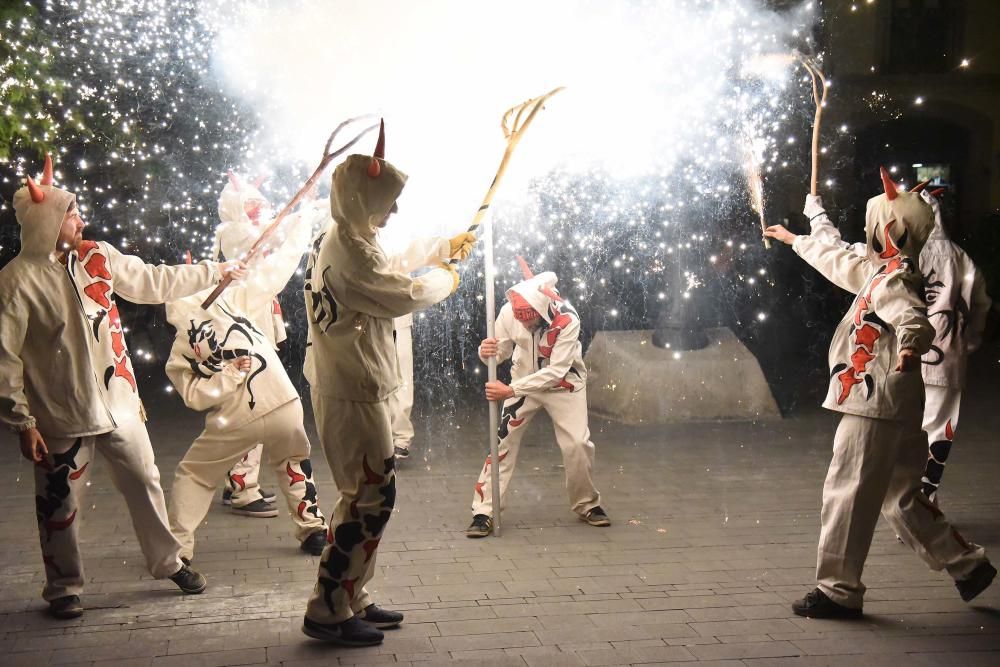 La trobada de diables fa tremolar el Barri Antic d