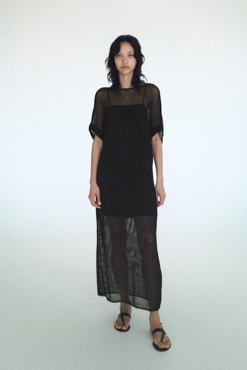 Vestido negro túnica punto de red de Zara