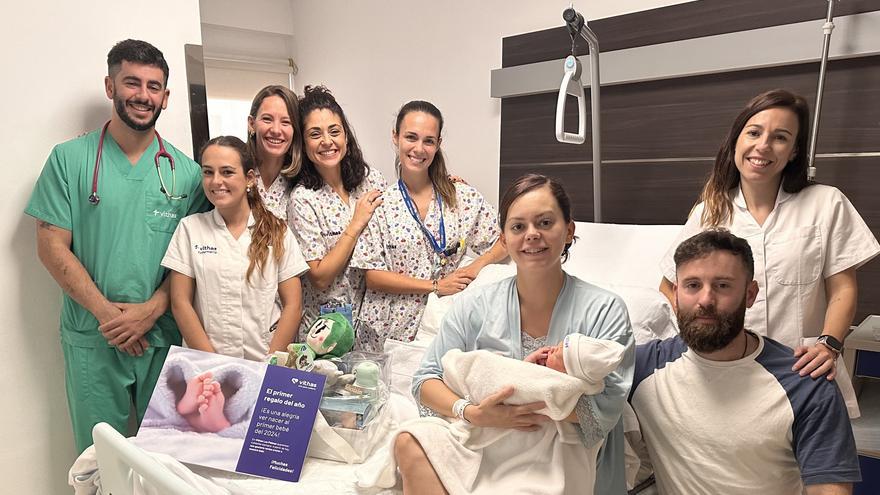 Una niña, primer nacimiento de 2024 en el Hospital Vithas Las Palmas
