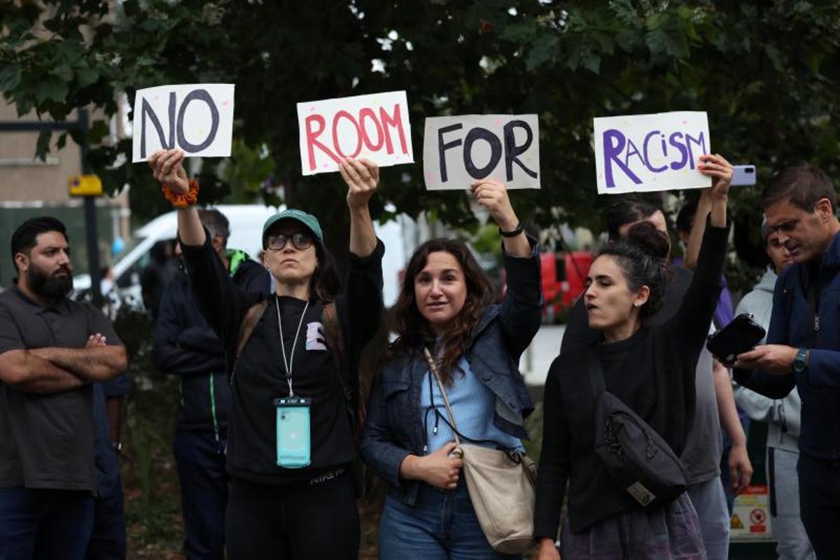 Multitudinaria manifestación antirracistas en Walthamstow, Londres