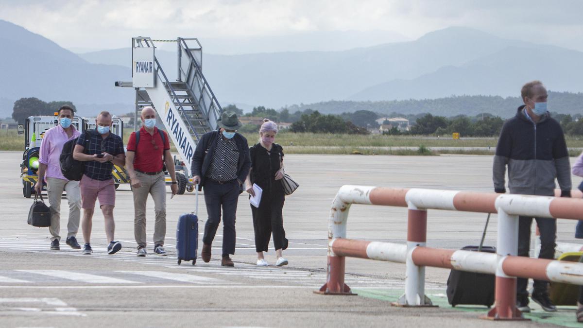 Ryanair torna a dur turistes a Vilobí d'Onyar