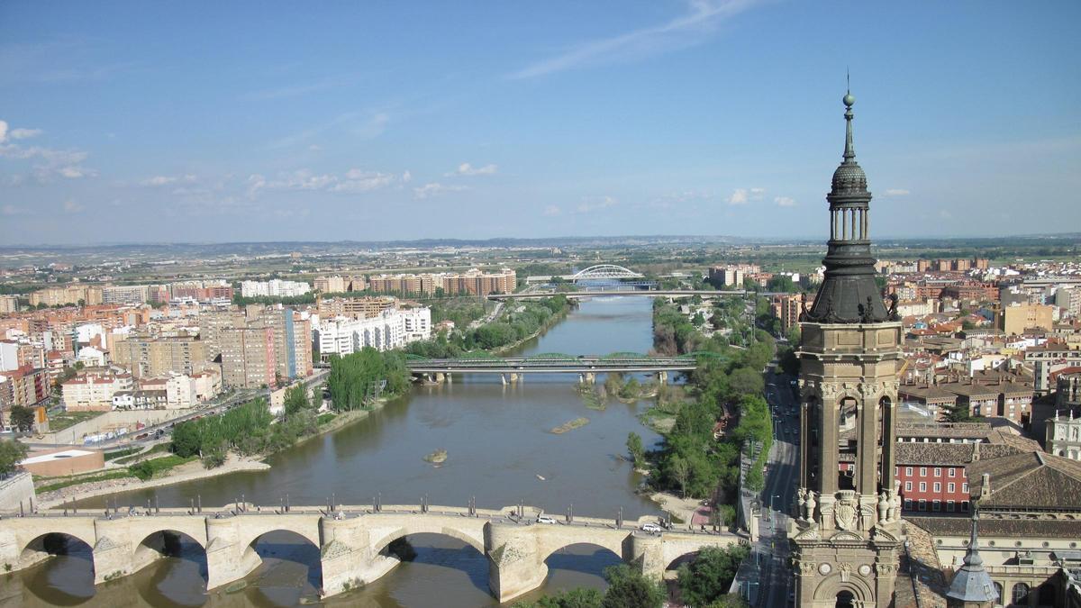 Panorámica del Puente de Piedra de Zaragoza