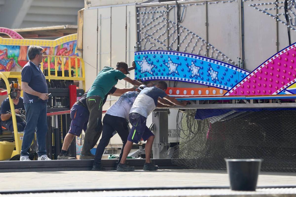 Se acabó la fiesta, el desmontaje de la Feria de Córdoba, en imágenes Se acabó la fiesta, el desmontaje de la Feria de Córdoba, en imágenes