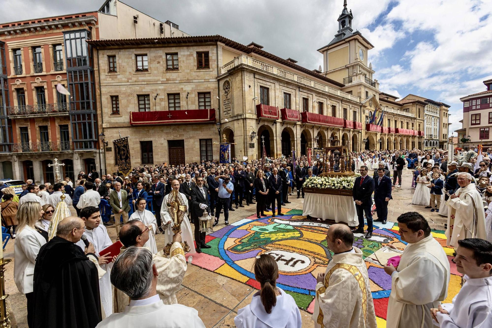 Celebración del Corpus en la Catedral de Oviedo