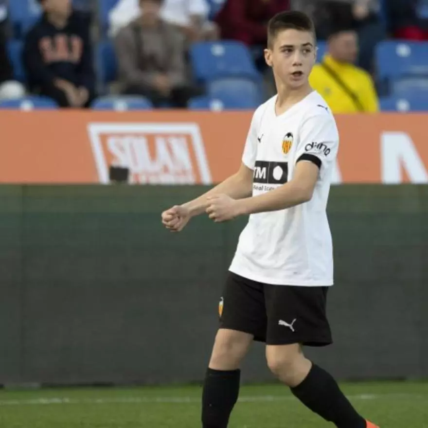 Luca Sánchez (Defensa, Valencia)