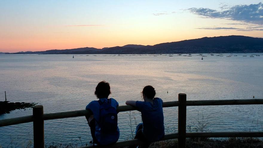 Puesta de sol sobre la ría de Vigo // Marta G. Brea