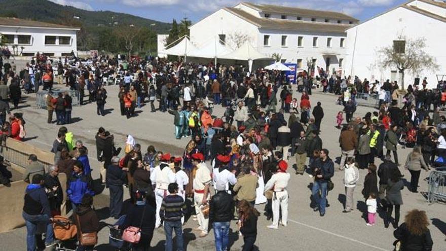 Jornada de puertas abiertas en sa Coma en la celebración del Dia de Balears de 2011.