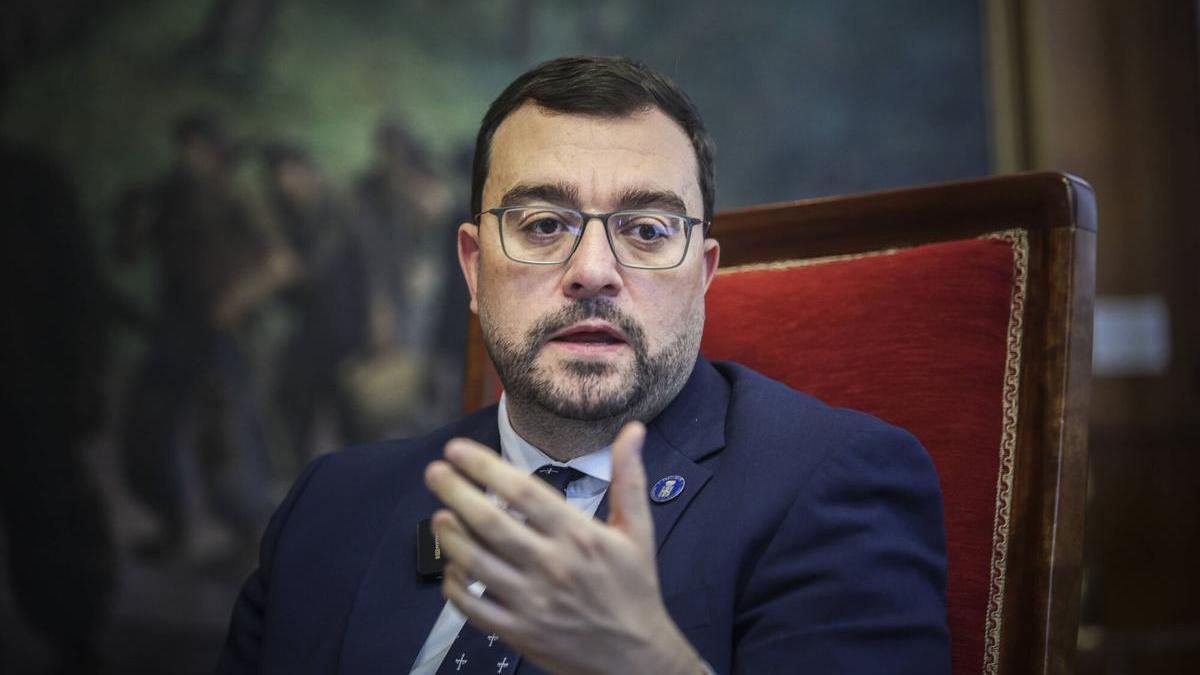 Adrián Barbón.
