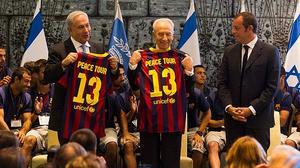 El Barça visita Jerusalem en el seu ’Tour per la pau’.