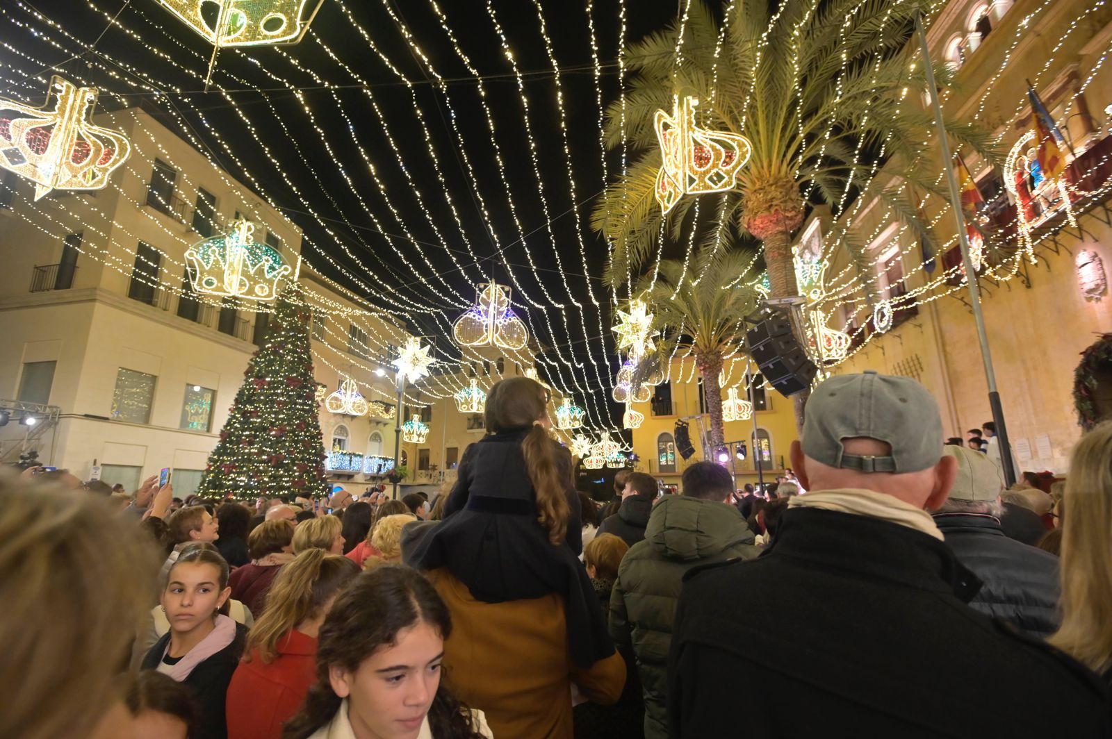 Elche se ilumina por Navidad