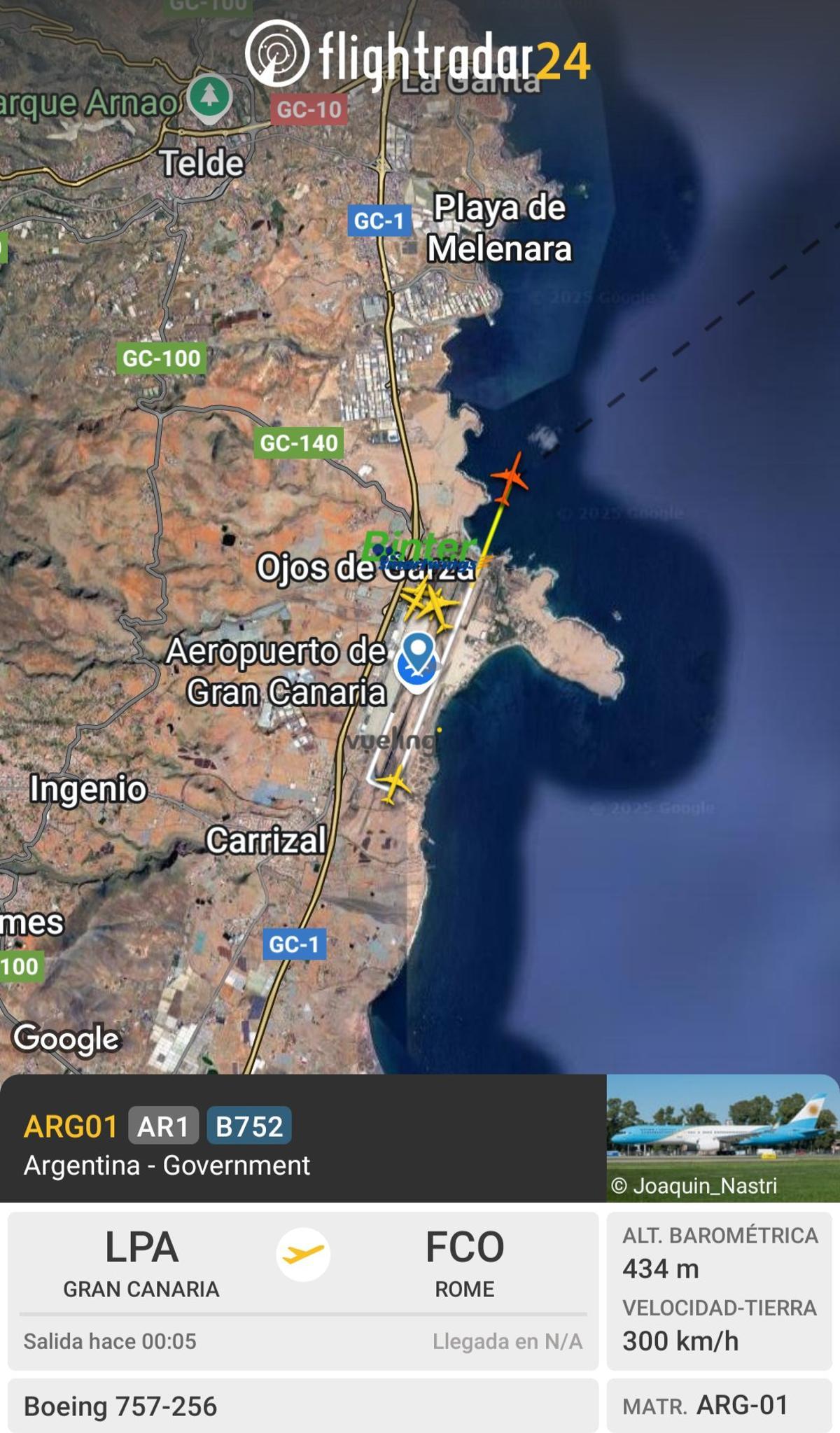 Paso del avión oficial por Gran Canaria