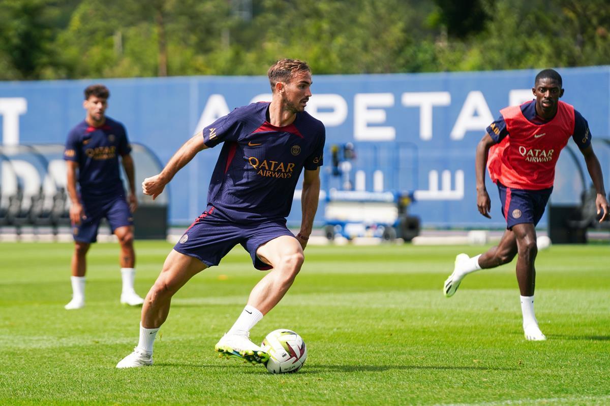 El PSG presume del retorno de Mbappé... ¡en el estreno de Dembélé con el grupo! El PSG presume del retorno de Mbappé... ¡en el estreno de Dembélé con el grupo!