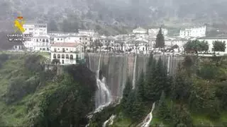 Evacúan de forma urgente Grazalema al completo y zonas de Ubrique y El Puerto de Santa María por la borrasca Leonardo