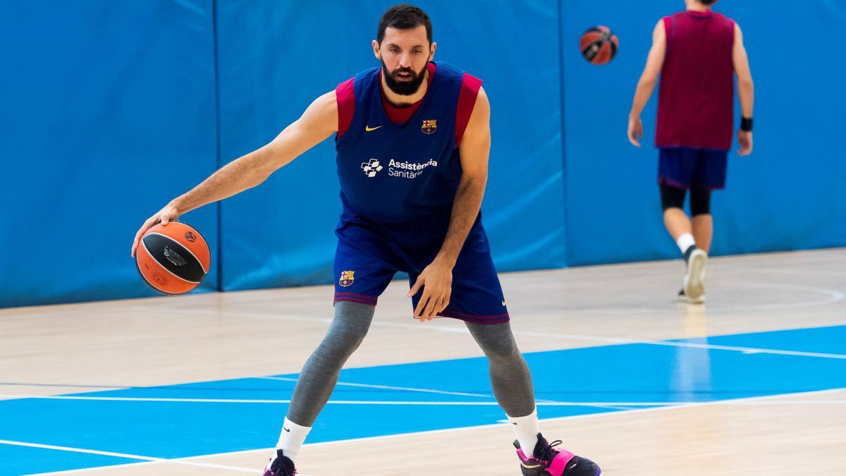 El Barça ha entrenador en cuadro estos días, sin apenas efectivos debido al covid19