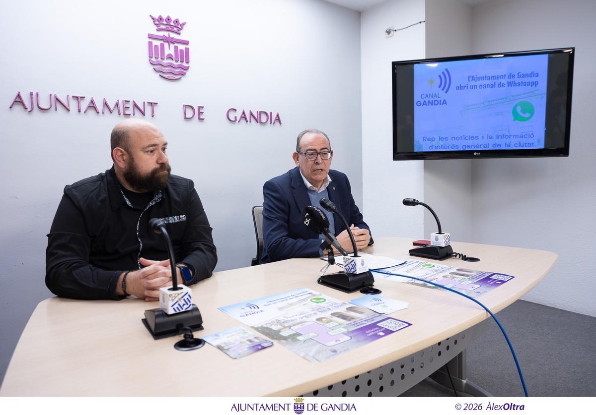 El técnico y el concejal, en la presentación de esta iniciativa