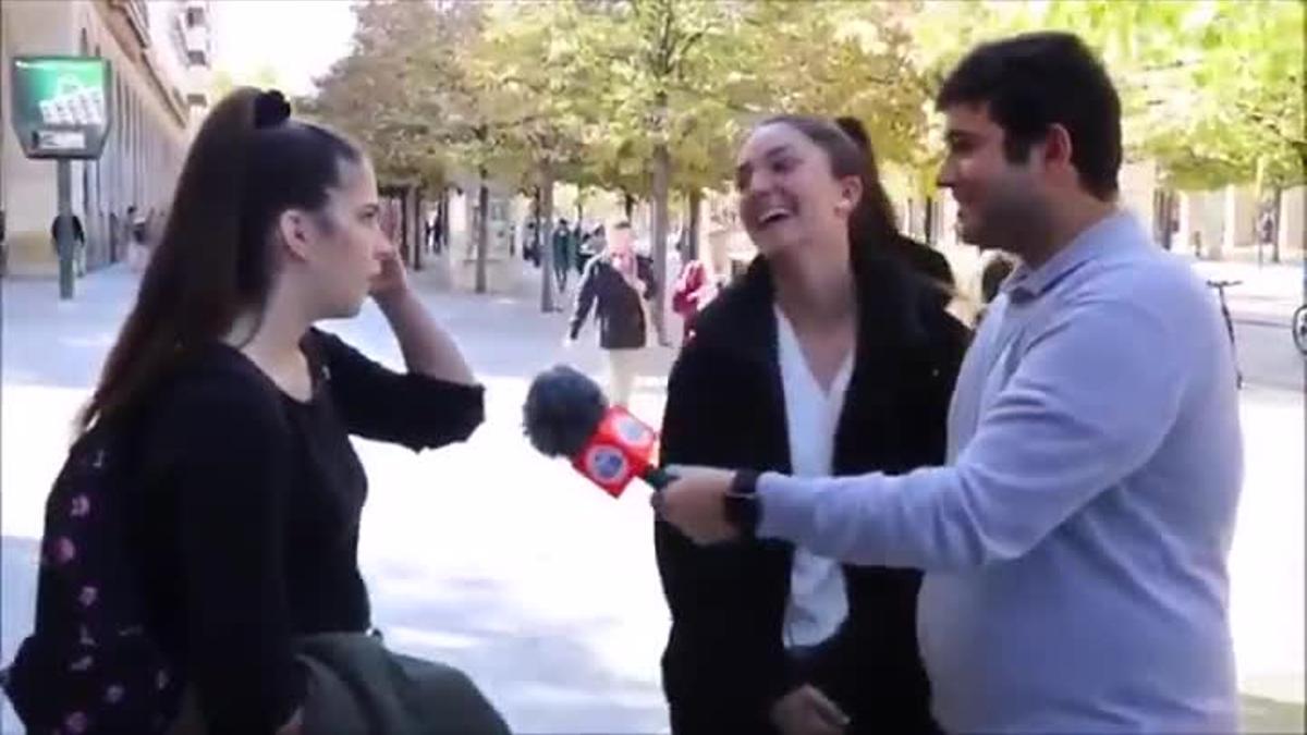 La reacción de esta chica al descubrir que su amiga va a votar a Vox