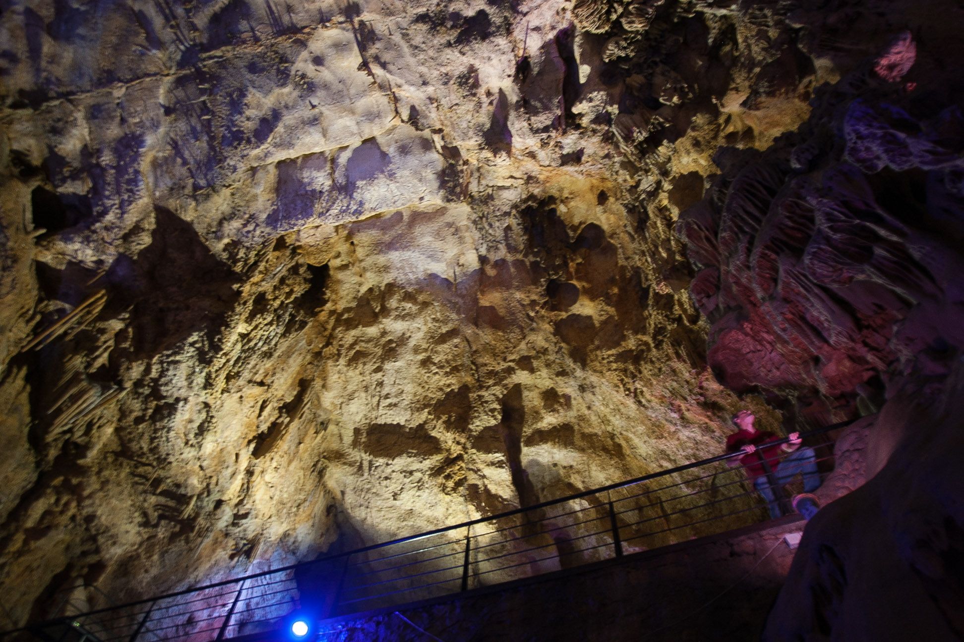 Cuevas del Canelobre, un tesoro en la provincia de Alicante
