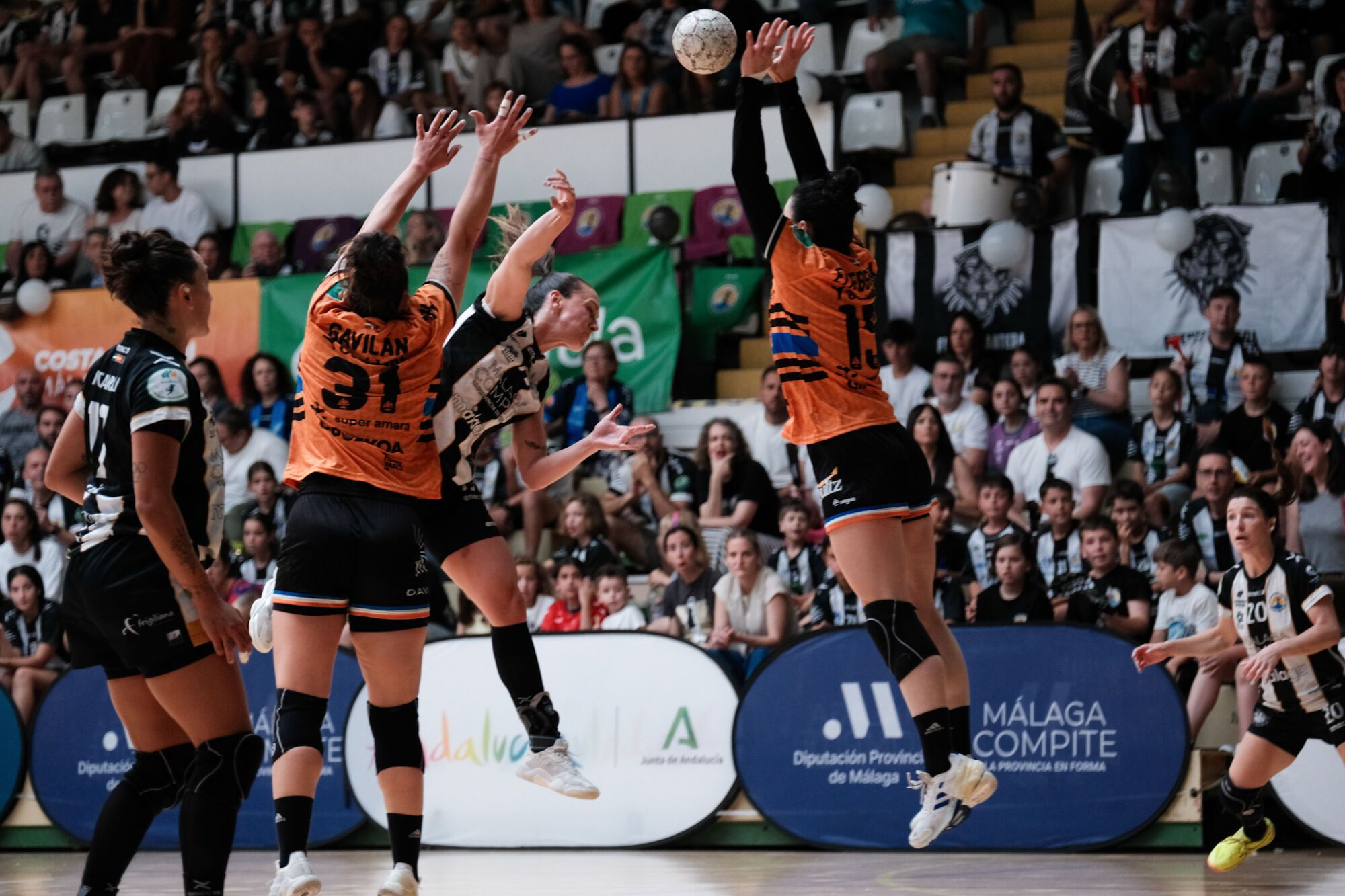 Balonmano Costa del Sol vs Bera Bera en la semifinal de la Liga Guerreras Iberdrola
