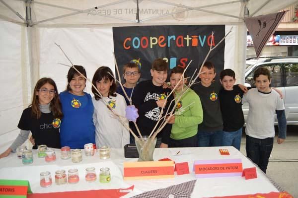 Escolars berguedans celebren el Mercat de les Cooperatives Escolars