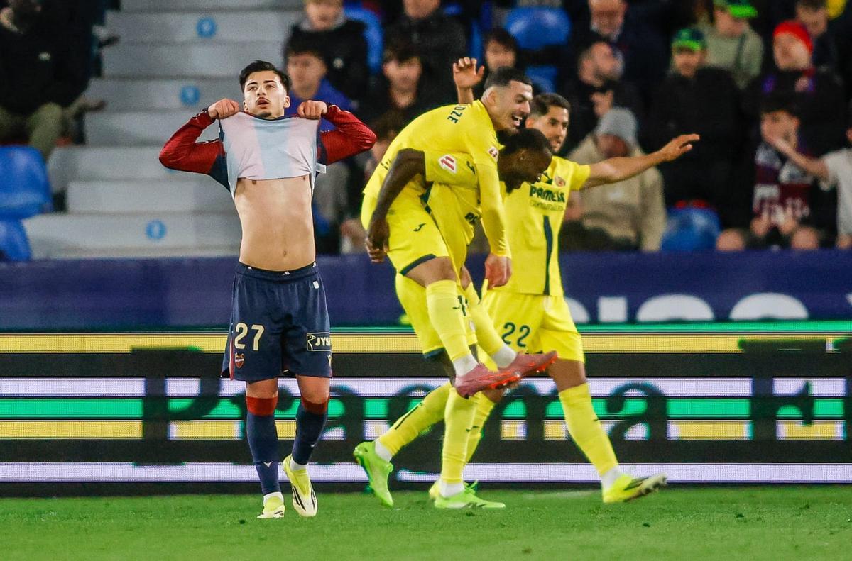 El Villarreal asalta el Ciutat de València y agrava la crisis del Levante