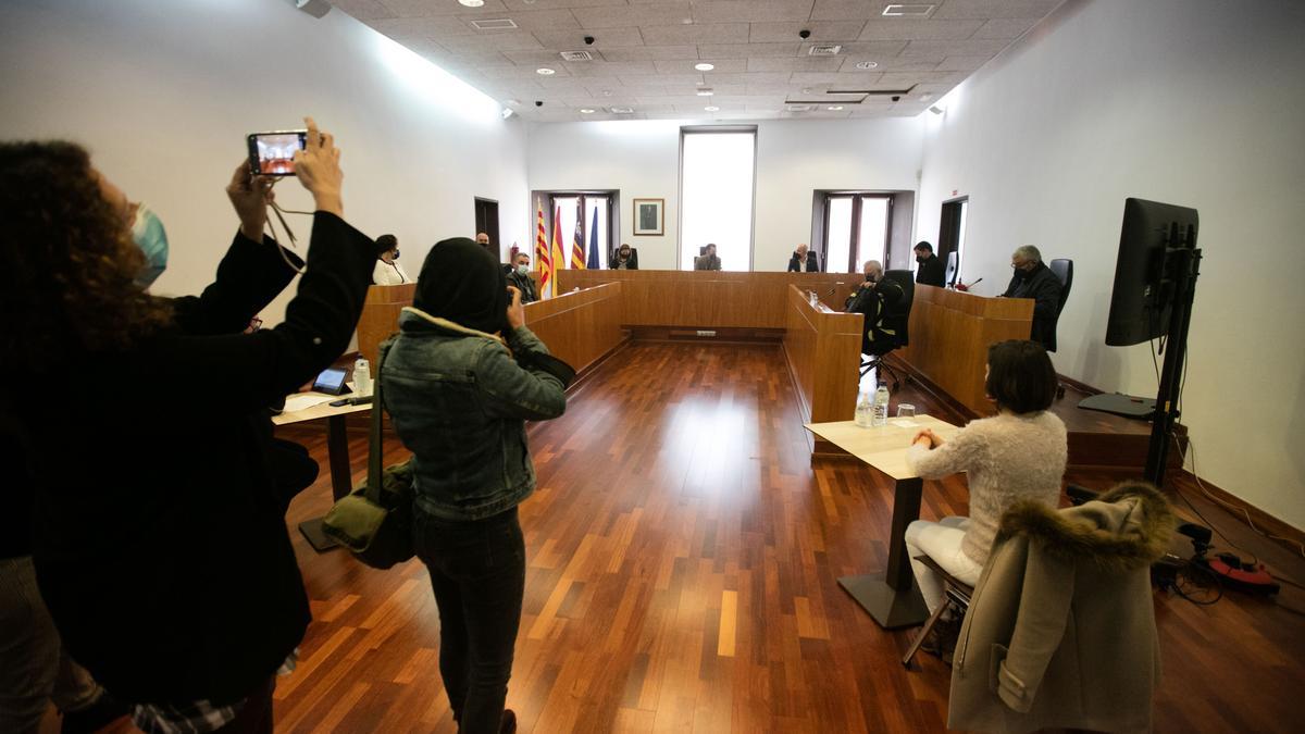 La reunión se celebró en la sede del Ayuntamiento de Ibiza.