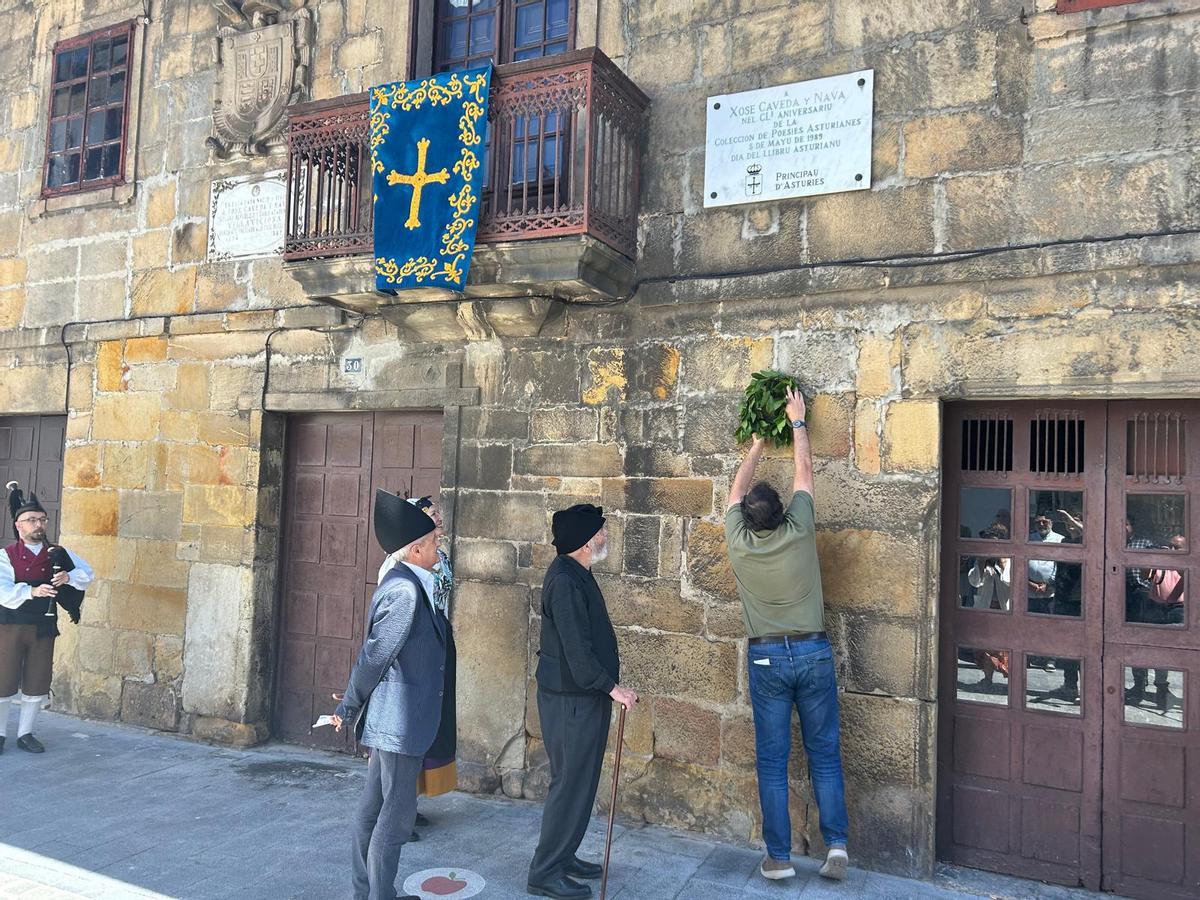 EN IMÁGENES: Homenaje en Villaviciosa a José Caveda y Nava