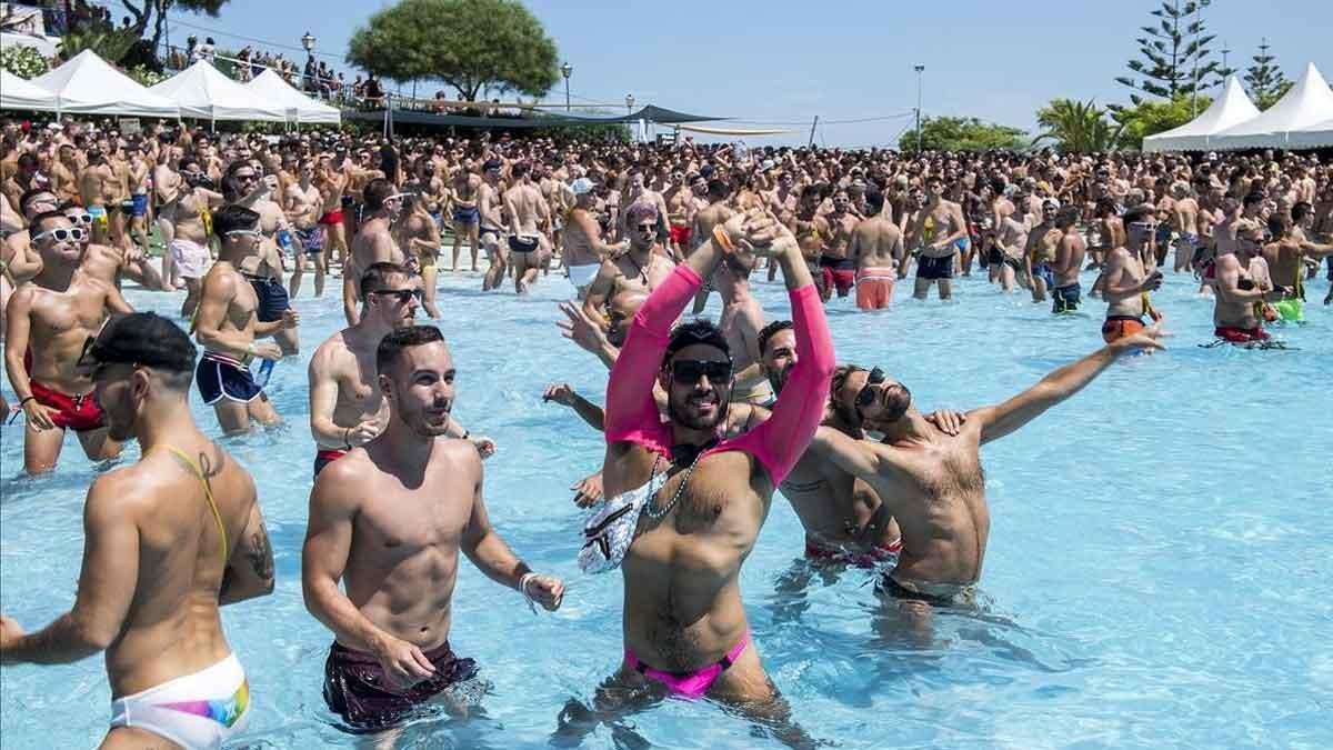 Water Park Party en Illa Fantasia, la mayor fiesta gay en un parque acuático, en el marco del 'Circuit'