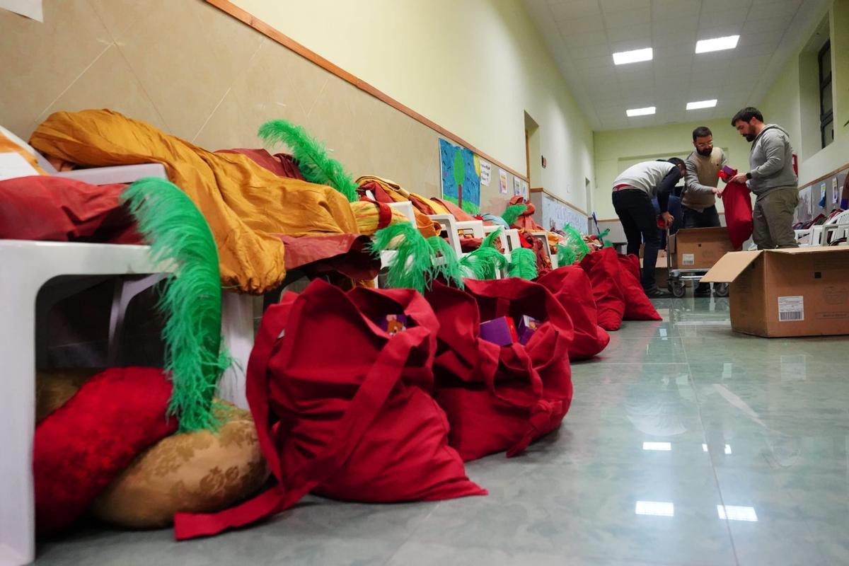 preparativos cabalgata reyes magos