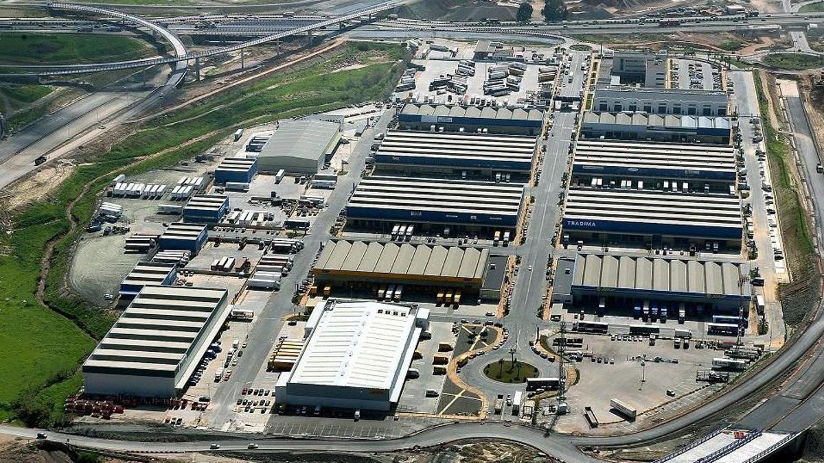 Vista aérea de la zona logística de Málaga, en torno al CTMM.