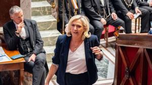 Le Pen carrega contra els jutges i crida a manifestar-se
