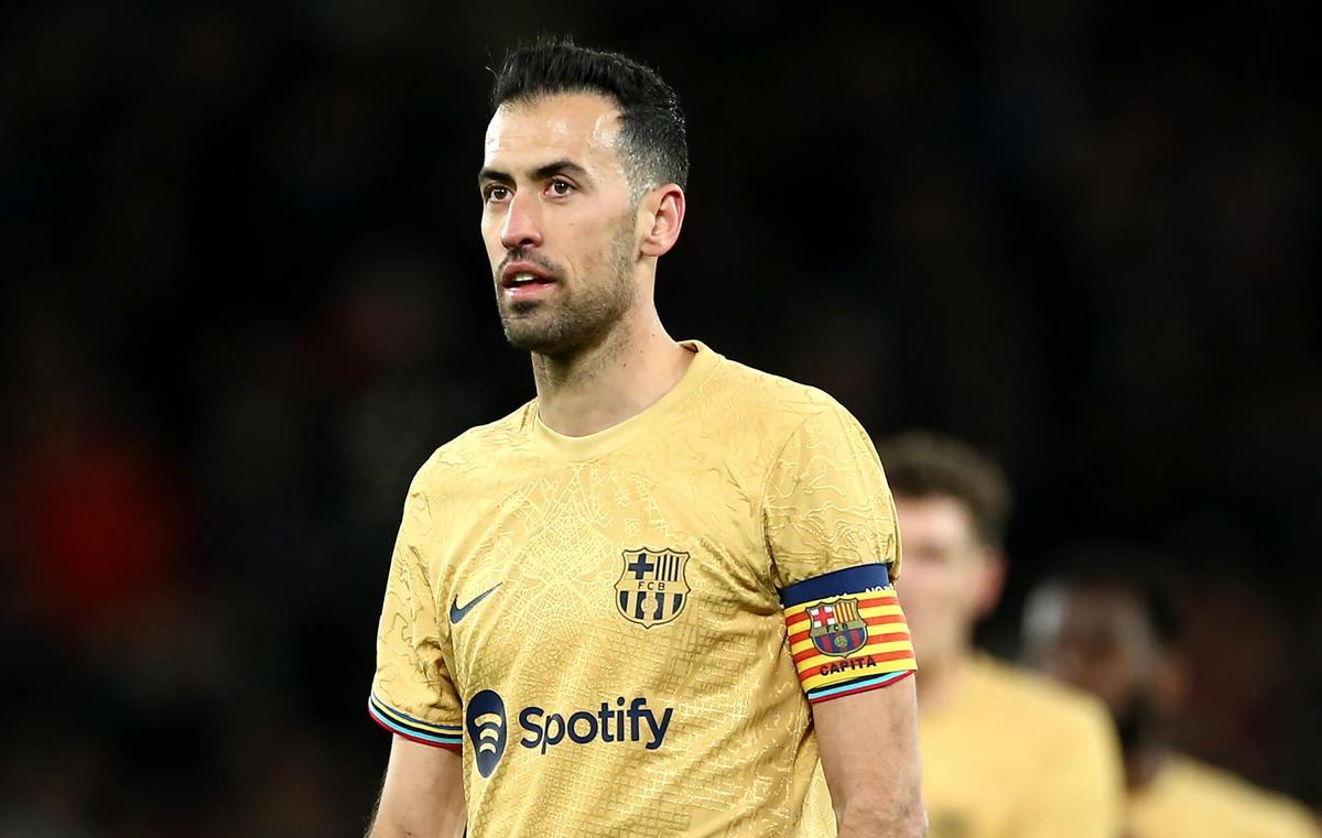 Sergio Busquets en el partido de UEFA Europa League entre Manchester United y FC Barcelona