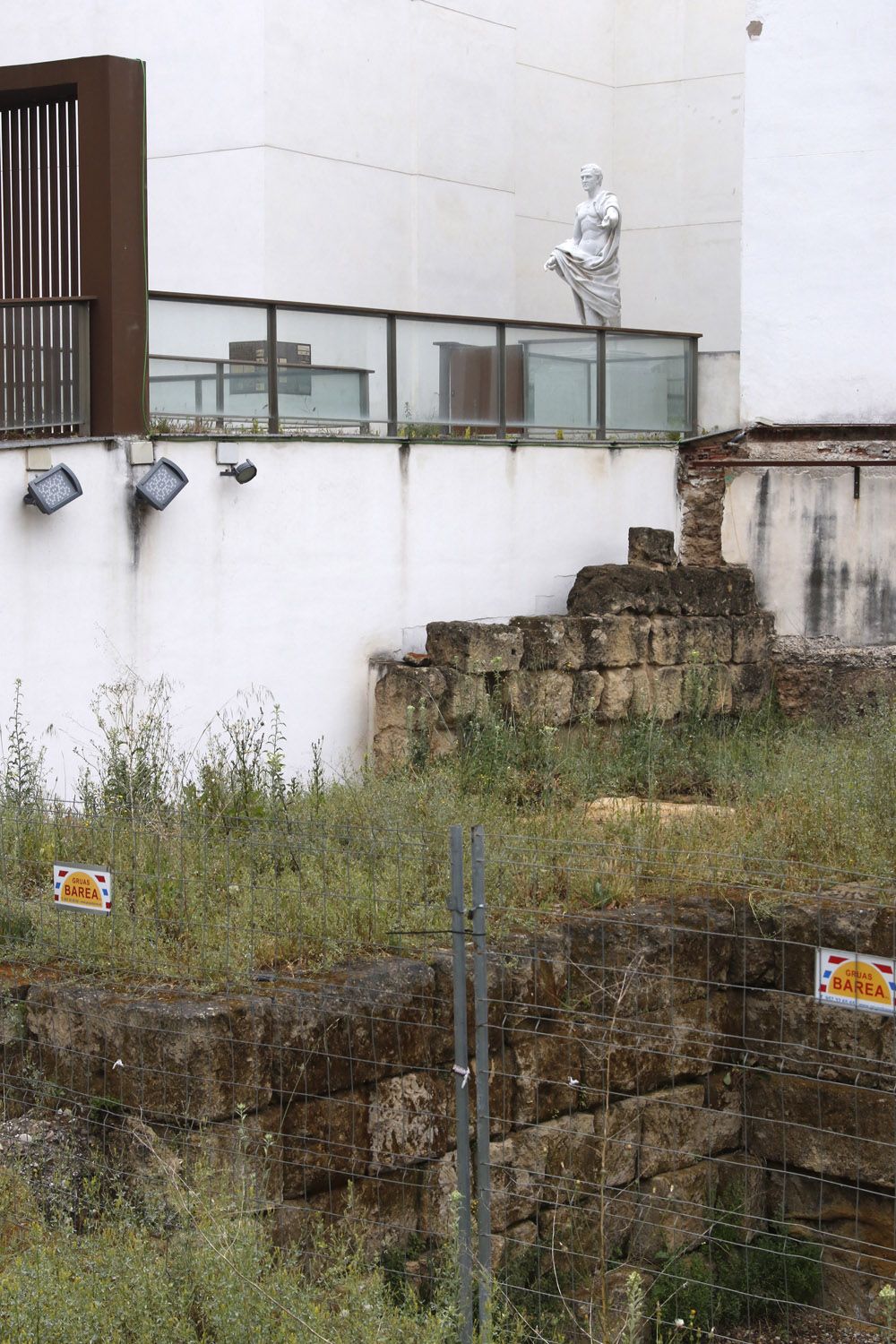 Estado de abandono del Templo Romano