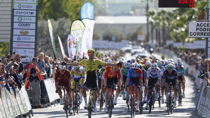 Laporte aprovecha el trabajo de Visma para convertirse en el primer líder de la Ruta del Sol 2026