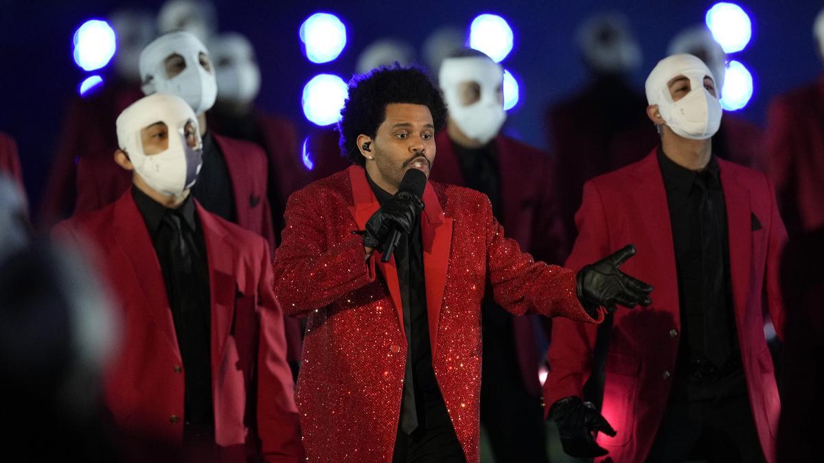 The Weeknd en la actuación de la Super Bowl 2021