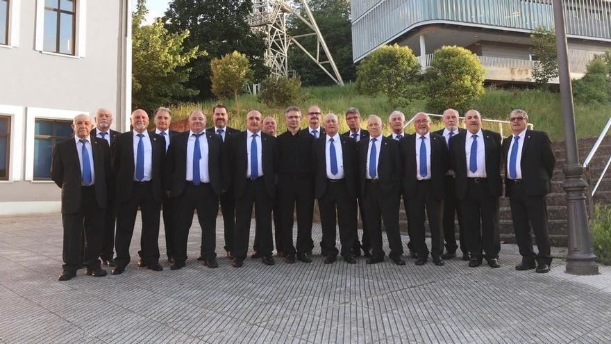 El Coro San Andrés &quot;Sergio Domingo&quot; de El Entrego celebra su día del socio con un encuentro coral