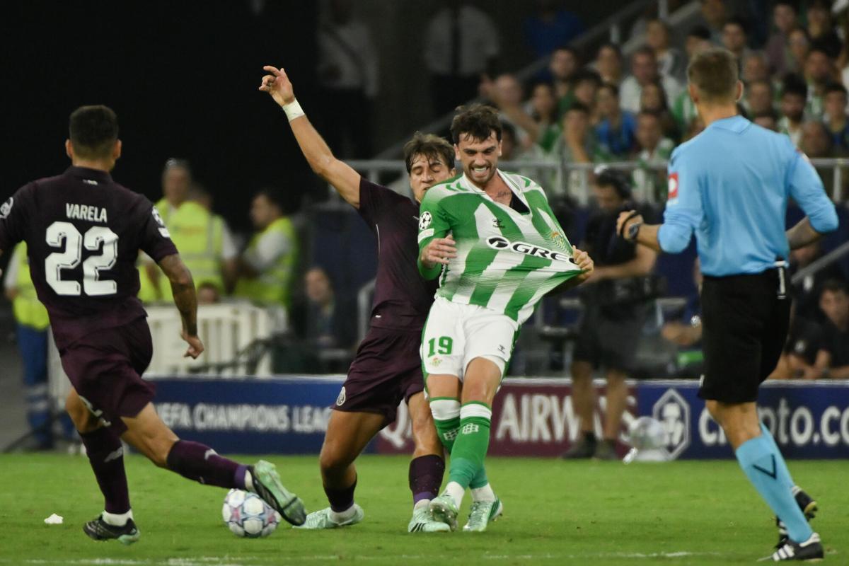 Una imagen del Real Betis - Oporto. Una imagen del Real Betis - Oporto.