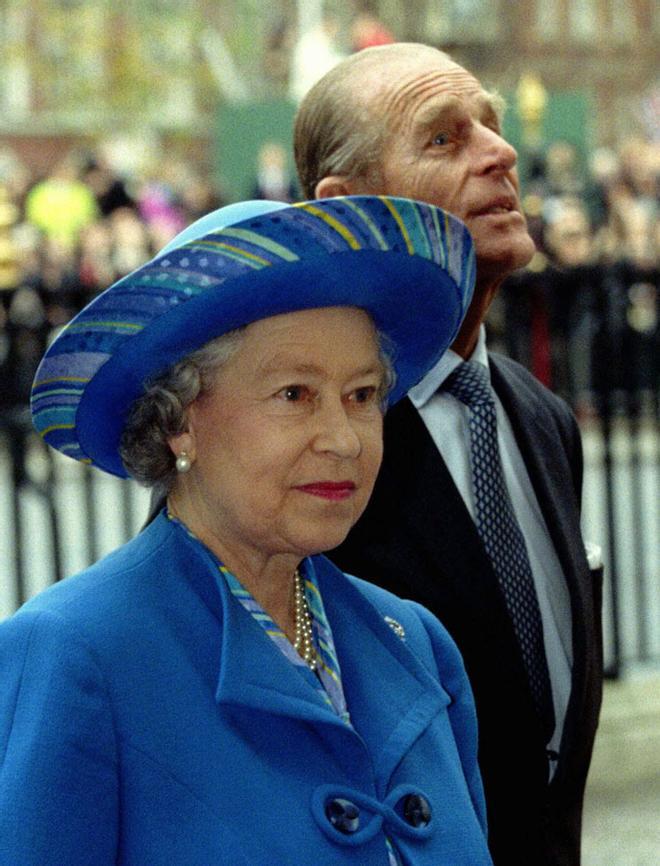 La Reina Isabel II junto al Duque de Edimburgo